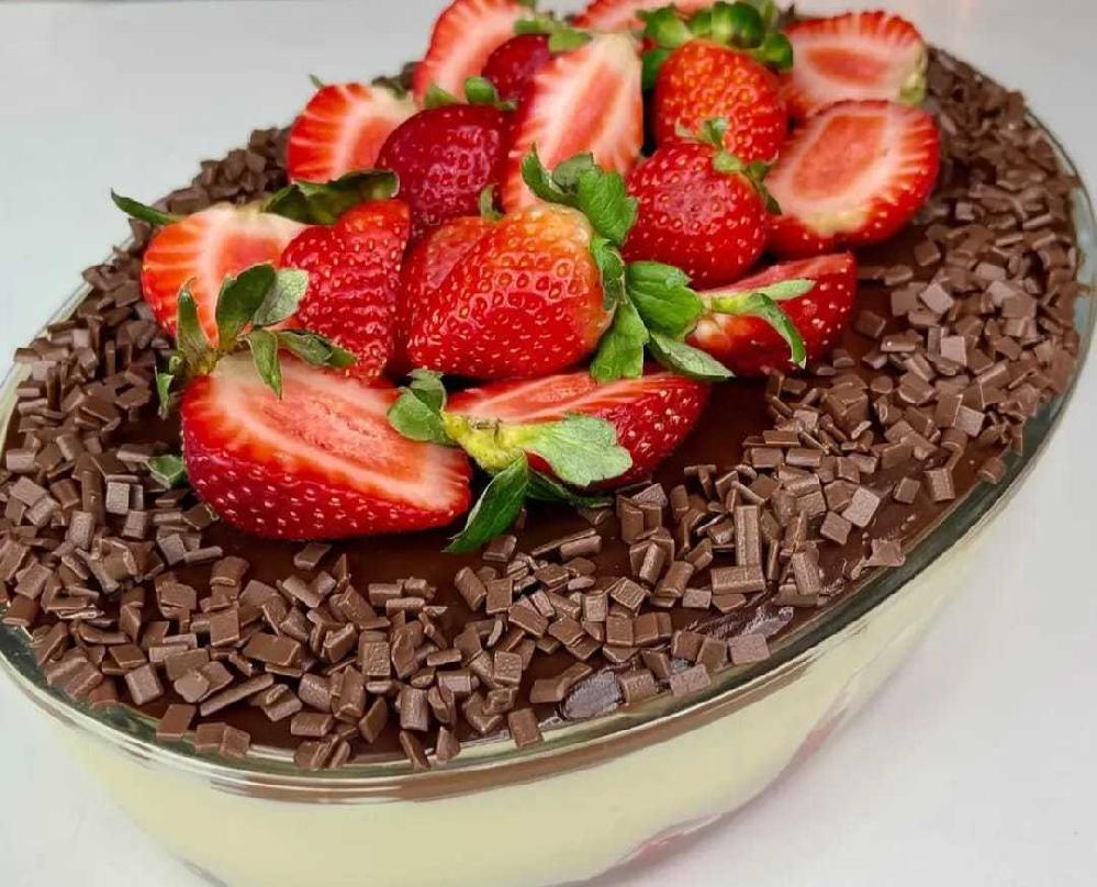 TRAVESSA-NINHO-COM-MORANGO-E-CHOCOLATE