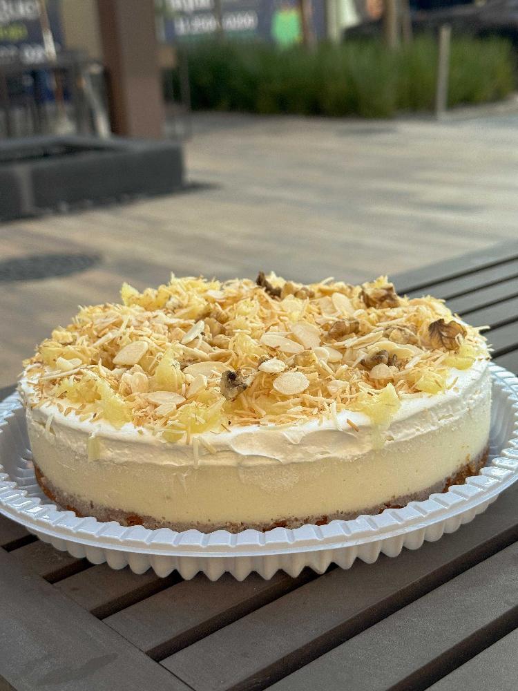 TORTA-DE-ABACAXI-COM-COCO-PEQUENA